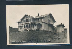 Nr 7. KROKAN HOTEL (Anonymt) stemplet "ØVERLAND STATION 12-IX-38". Hilsen foran