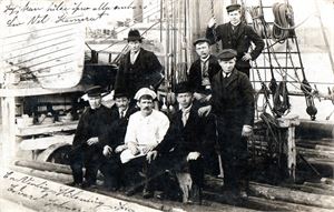 Postkort Mannskap på båt