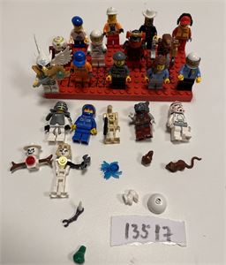 LEGO Minifigurer, koster 49,90 pr stk i butikk iflg innleverer