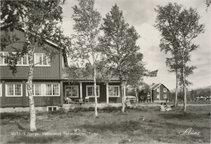 Postkort kjøretøyer TYDAL Vektarstua Turiststasjon med buss (ST) A6 s/h (Aune U-11-5) ubrukt