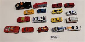 MODELLBILER Realisasjon 5 stk. Estimat 400 kroner