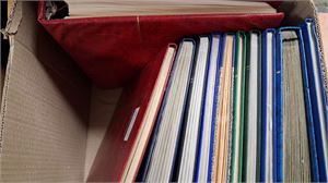 Parti diverse landssamlingar i flera insticksböcker: San Marino, Italien, Holland, Polen, Malta och Berlin