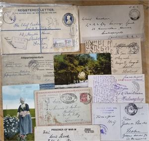 KRIGSFÅNGEPOST parti 43 försändelser från första och andra världskriget