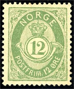 44. 12 øre mattgrønn. Et letthengslet og friskt merke. Signert FCM. (11.000,-).