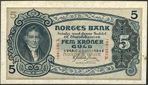 5 kroner 1943, serie V.7551991. Liten flekk i høyre side. 0