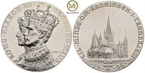 Medalje etter kroningen 1906 Haakon VII og Maud. Sølv. Throndsen. 40 mm. Kv.0