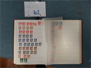 Stor innstikksbok med mest ubrukt inkl Olav øremerker, Nordkapp og noe annet 1945-77. Oppgitt katalogverdi ca 5000
