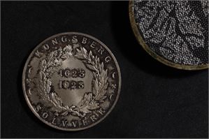 Medalje 1923 Norge 0 Sølv, Kongsberg 1623-1923 i org. Etui