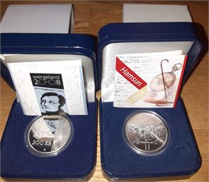 Mynt 200 kr 2008 "Wergeland" og 200 kr 2009 "Hamsun", kvalitet proof. Medfølger etui og sertifikat til hver mynt.