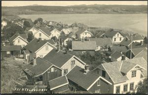 Ca 300 norske stedskort, hvorav 250 i småformat.