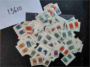 DANMARK-BREVMERKER Bunke postfriske par med byvåpen. Oppgitt at også de sjeldne er med, uten at vi kan kontrollere det