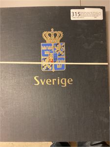 Sverige DAVO album 1856-1981 st/*/**  samt noen eldre albumark med litt godbiter, og ikke nok med det… det medfølger også noen Store insikksark fylt med svenske merker.