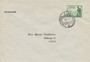 Hjelpestempel LAUVDAL I SETESDAL HJ-SA 28 11 47 (AA) på trykksakbrev med NK 360. Poståpneriet ble nedlagt 1.11.1967.