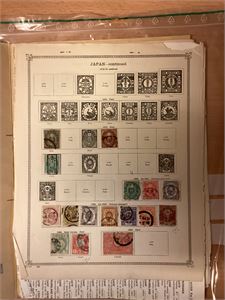 Japan Samling Japan  på albumark 1872 - 1900.  stemplet.