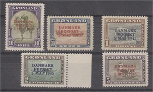 Grønland 1945-utgaven med overtrykk "Danmark Befriet" 20a,22a,23a,24a og 25a ** serie (minus 15øre)   Alle med overtrykk "Endrede farger"  (AFA 14.000.-)