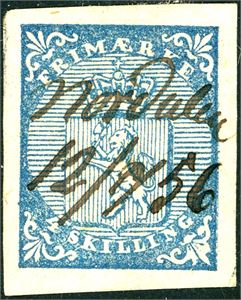 1. 4 skilling Våpen 1855, annullert med håndskrevet "Nordalen 12/7 56". Fargefriskt og vakkert merke med gode marger.