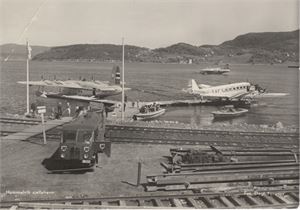 Fly Hommelvik sjøflyhavn S/H storf. Med 3 fly stemplet Nordlandsbanen A 22-6.-49