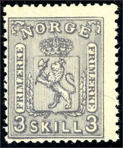13 b. 3 skill 3, sentrert venstre. (4.300,-).