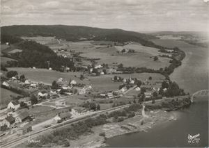 Postkort jernbane FETSUND stasjon (AK) A6 s/h (Harstad 19.C.17), brukt 1956