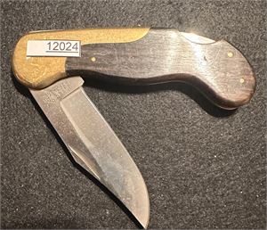 KNIV OLSEN kniv i japansk stål med høy samleverdi, ca 40 år og ubrukt. Fra dødsbo til importør, lavt utrop (vanskelig å finne bedre)