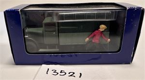 MODELLBIL Tin-Tin bil i originaleske med figur