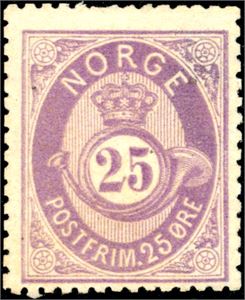 28. 25 øre skravert Posthorn. Meget fargefriskt merke. Et par halve tagger oppe. Uttalelse Enger. (3.500,-).