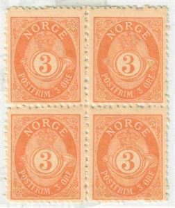 NK 66, plate III, Postfrisk 4-blokk. Det er en limbøy over 2 av merkene, og taggingen er litt rufsete.