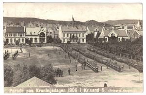 PARADE PAA KRONINGSDAGEN 1906 I KR. SAND S (Hangaard) Sendt til Siebenbürgen, ankomststemplet "TORDA 10 SEP 1906"
