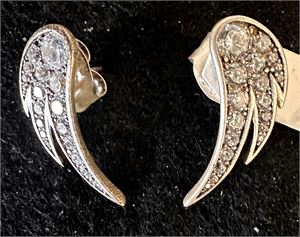 SMYKKER Fra nedlagt gullsmed