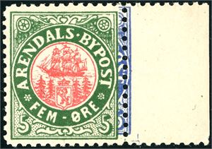 Arendal Bypost 8 b v1. 5 øre 1885 i grønn farge med variant "Ekstra trykk i blå farge på venstre side".