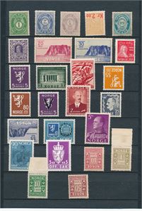 xx/x samling i Davo album med lommer til 1990. Få merker før 1910, meget velfylt etter krigen. Noen av de bedre er sjekket, hengslet på bildet opp-ned