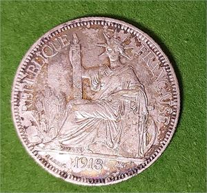 FRANSKA INDOKINA, 1 Piastre 1913, fläckig.  27gr, 0.900 silver. (Kv. 1)