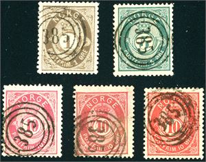 5 ulike posthornmerker, alle annullert med 3-rings "385" (D/S Rival, i rute Tvedestrand-Lyngør).