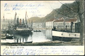Tryg. Fra Risør 20-11-04. Brukt i 05. K-2. Også et "5 øre varemærke" (med lim på baksiden) fra "Risør Dampskibsselskab.".