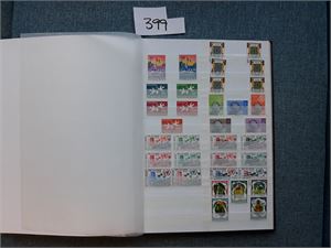 GUINEA (REPUBLIKK) xx/o Masse merker fra starten, vesentlig postfriske til rundt 1970, så mer og mer ordreavstemplet. Masse merker