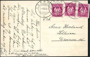 240. Tre 5 øre posthorn på postkort, anert med hjelpestempel "Hornnes 1.3.43". En 5 øre med feil pga perifer plassering.
