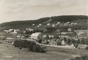 Postkort jernbane SKOGN med stasjon (NT) A6 s/h (Fot. Groven) ubrukt