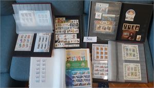 RUSSLAND xx kjempesamling 1993-2010 i 6 innstikksbøker. Meget tett til 2003 og 2009-10. Opptalt minst 135 miniark/Kleinbogen inkl trykk i 25k gull. ENORM katalogverdi og veldig fin start på et nytt land