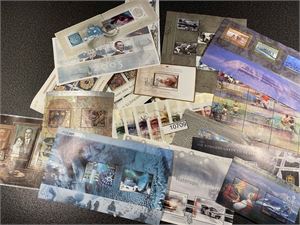 MINIARK Over 30 stk, et par med noe splittet tagging