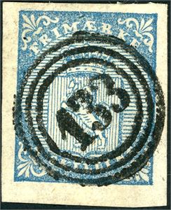 1. 4 skilling våpen 1855, anert med nummerstempel "133" (Hvideseid, TE, 5 pkt). Tre gode marger, normal oppe. Attest FCM.