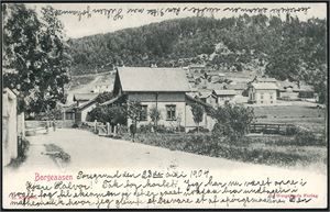 100 norske stedsskort i småformat i 2 album.