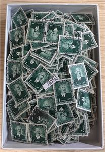 Nk 350 o. Stor mengde Haakon 1kr, ser ut til å være en del stempler. Forsiktig utrop