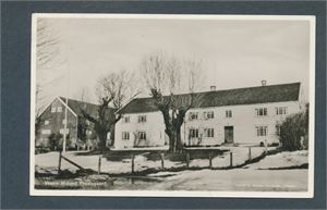 VESTRE MOLAND PRESTEGAARD (O. Hansen) Meget pent, postsendt 1943