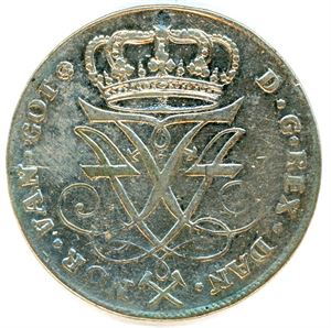 4 Mark 1725. Loddespor samt skrape ned til høyre, begge på reversen. 12 - H 4, NM 4. 1+