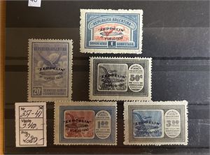 ARGENTINA xx Mi 337-41, Zeppelin med blått overtrykk. Gammel pris 2200 (€ 340)