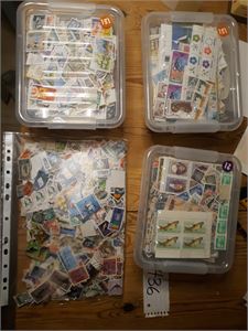 Tusenvis av vaska merker i 3 plastbokser + stor pose. Mye Tyskland, men også andre områder i hele verden. Krever tålmodighet, vekt 2,4 kilo