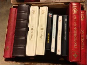 Eske med div. samlinger fra Trondheim / VM 1997 / Trøndelag Posten mm.  En full bananeske