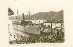 Agder Kristianssand, Kongebesøget 1906 m/dampbåten Mira (Hangaard). Toppkort!! Småf. s/hv. Stpl. Christianssand s 7-VI-09. Pen kvalitet.